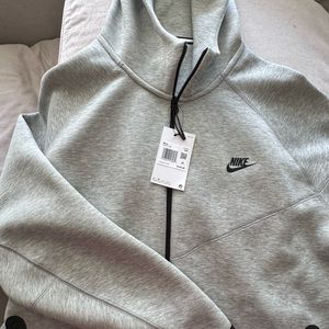 Nike tech xl new